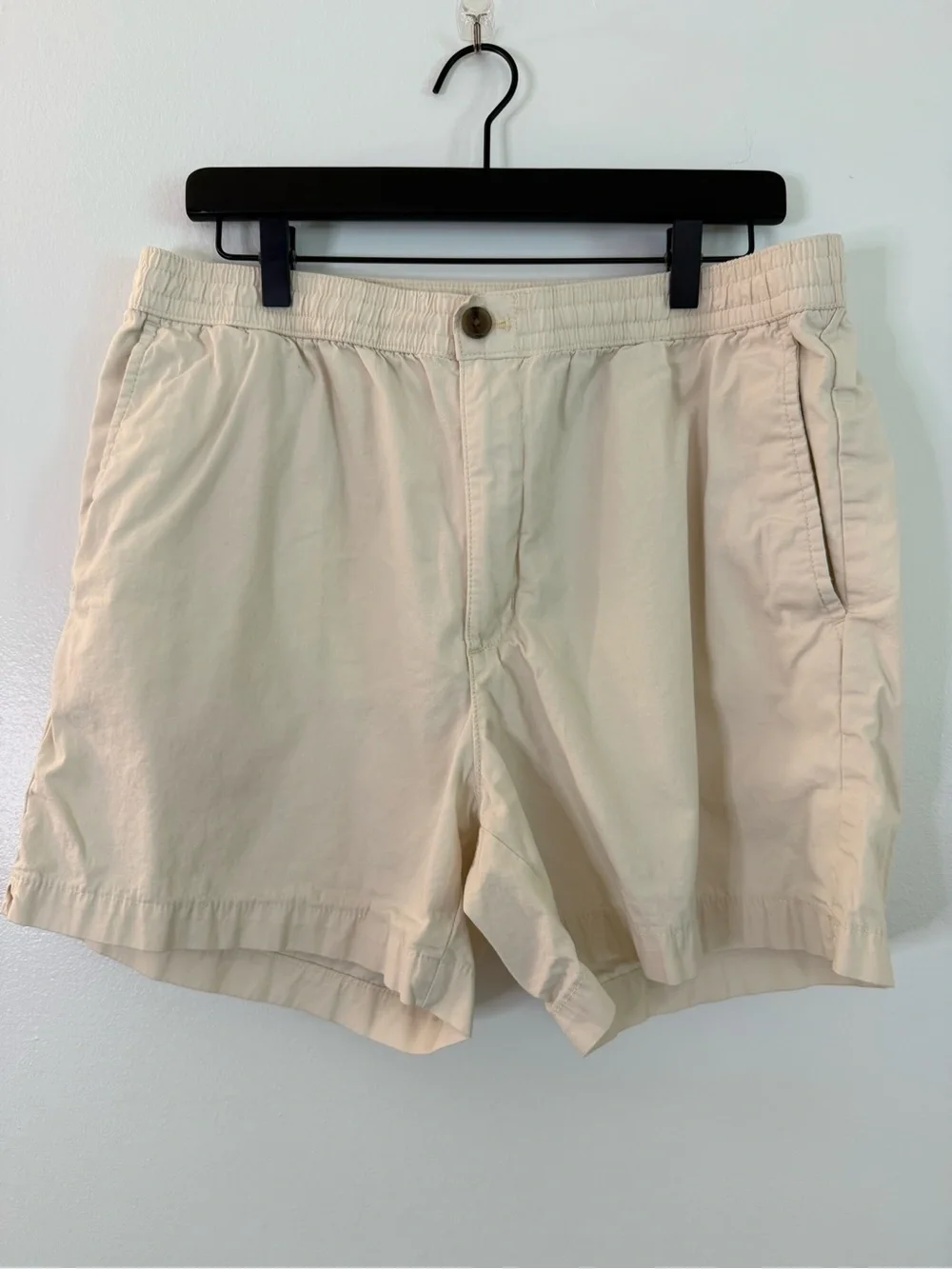 Banana Republic Summerweight Chino Shorts Men’s 35 Khaki